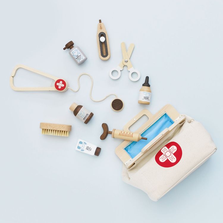 10 Piece Animal Vet Pretend Play Set - Image 9