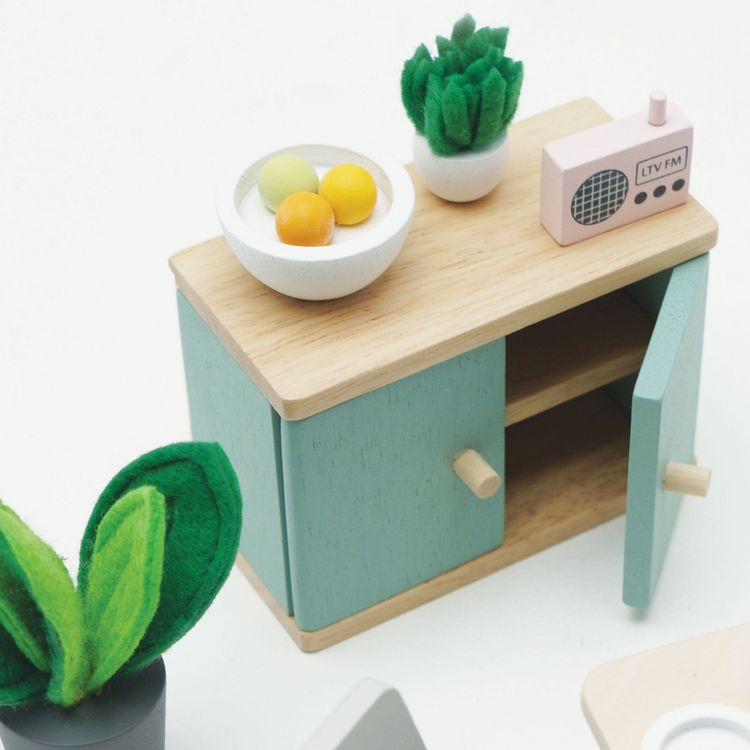 18-Piece Wooden Dollhouse Dining Room Set - Image 4
