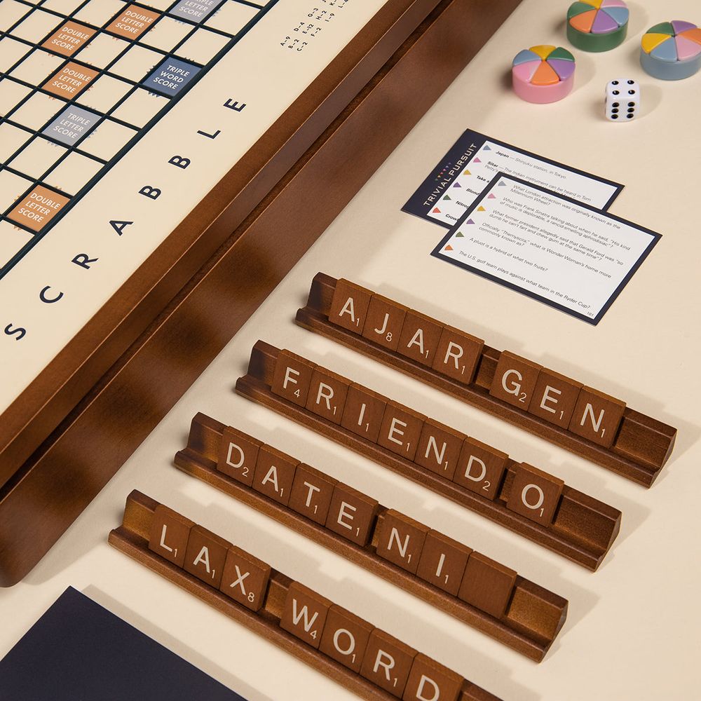 3-in-1 Premium Game Collection Scrabble Trivial Pursuit and Cribbage - Image 5
