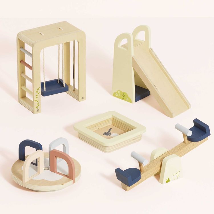 5-Piece Wooden Dollhouse Outdoor Play Set - Image 4