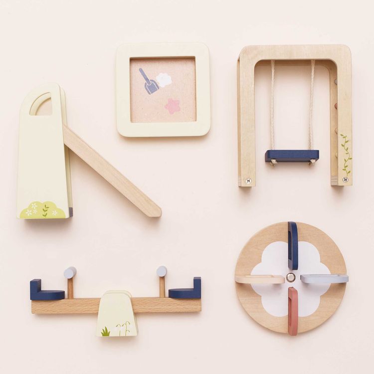 5-Piece Wooden Dollhouse Outdoor Play Set - Image 5