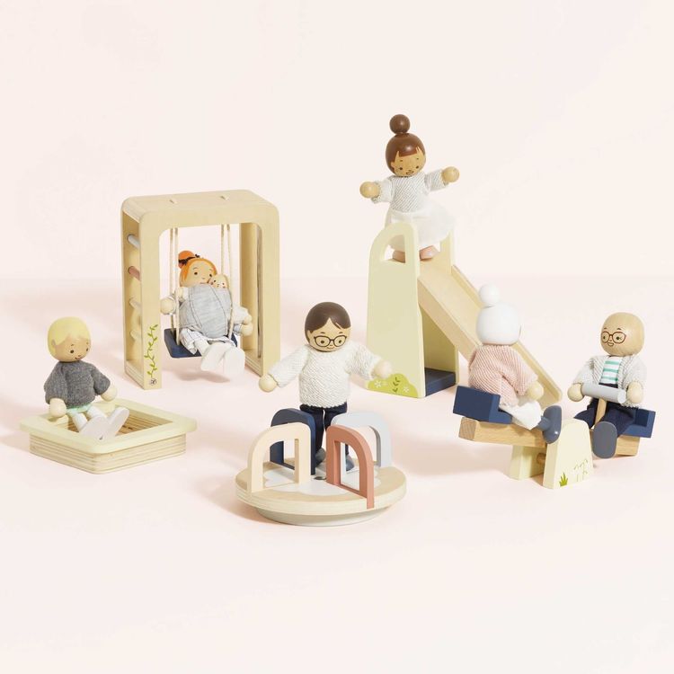 5-Piece Wooden Dollhouse Outdoor Play Set - Image 6