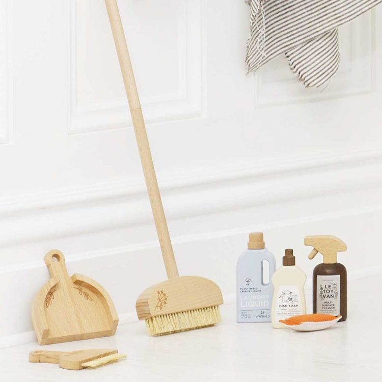 Alternative view of 7 Piece Eco-friendly Wooden Cleaning Set