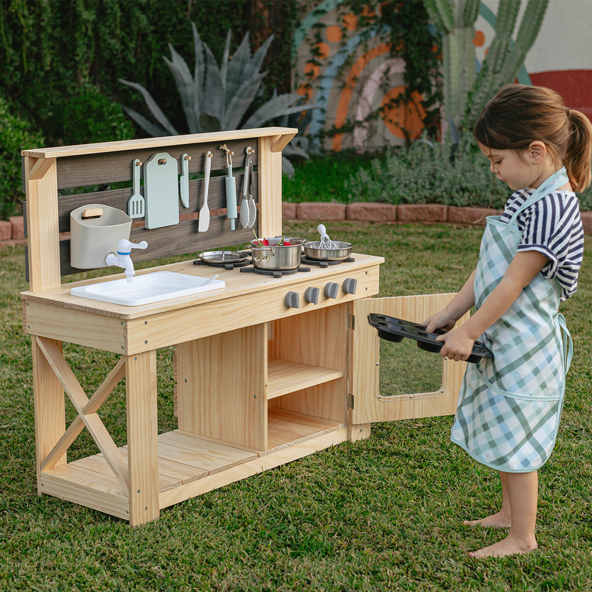 Backyard Chef Mud Kitchen - Image 3