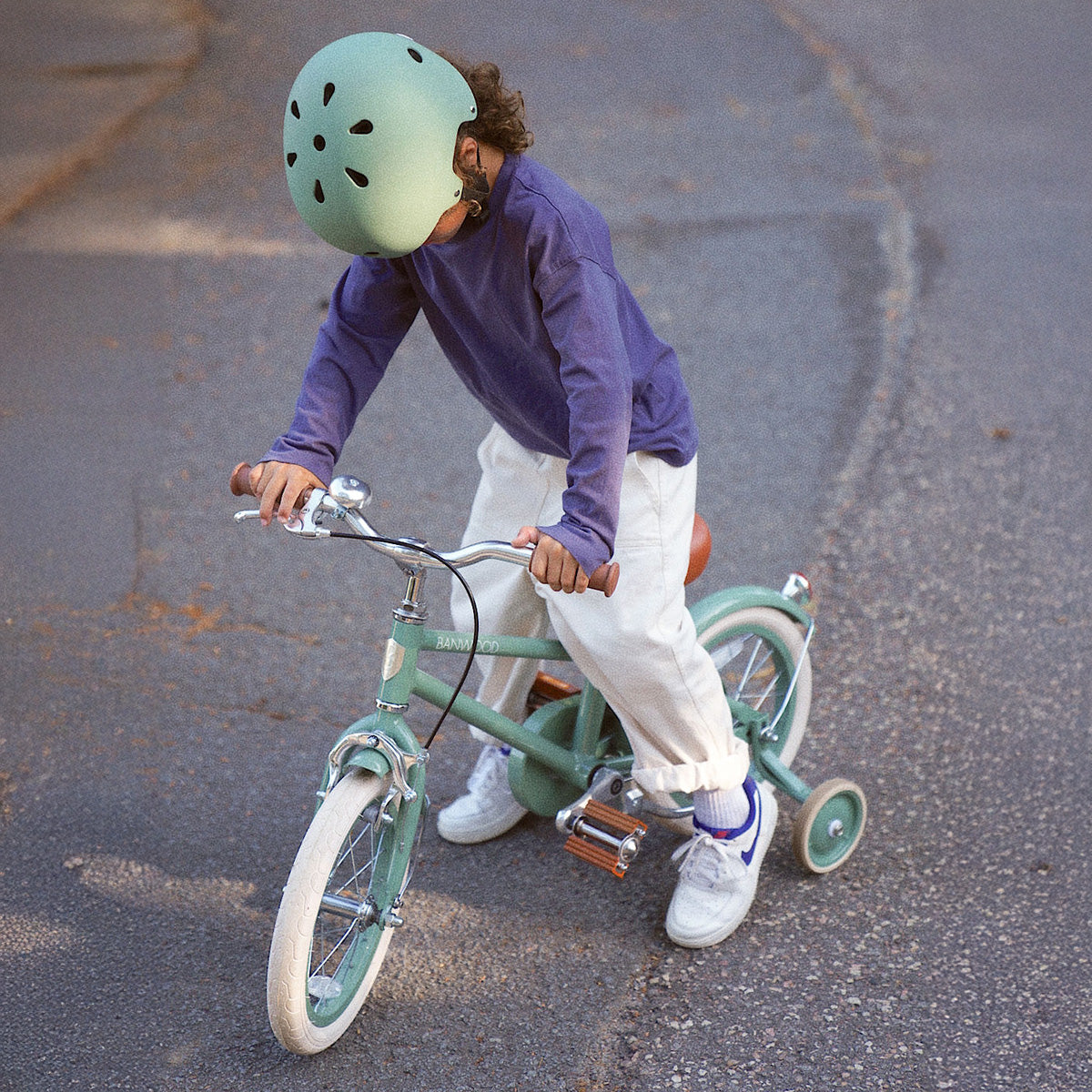 Banwood 14" Classic Bike - Forest - Image 2