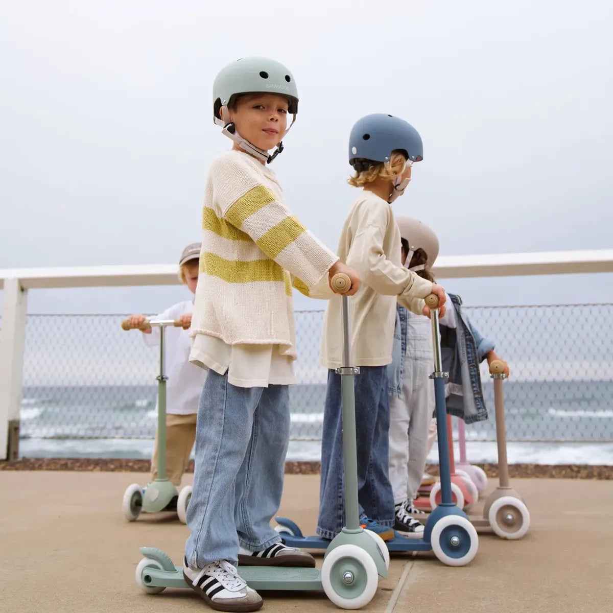 Alternative view of Banwood Eco Scooter - Clay