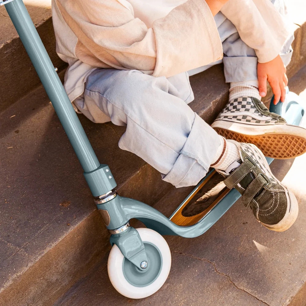 Alternative view of Banwood Maxi Scooter - Teal