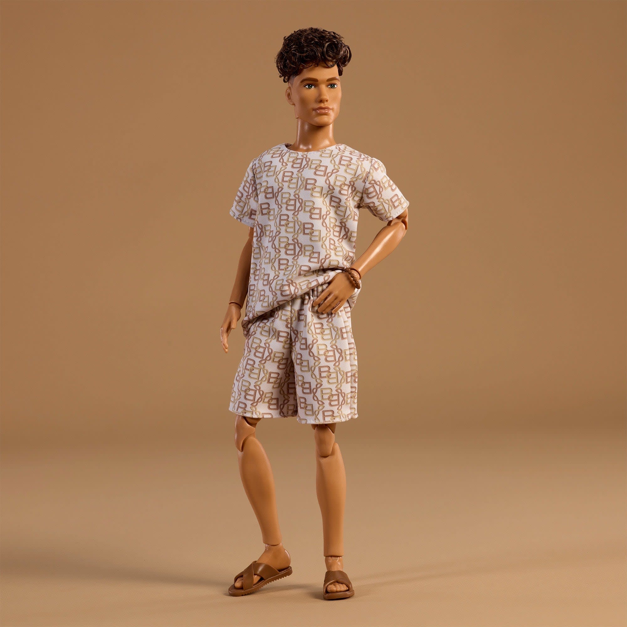 Barbie Basics 2026 Neutrals Series, Model 10 - Image 3