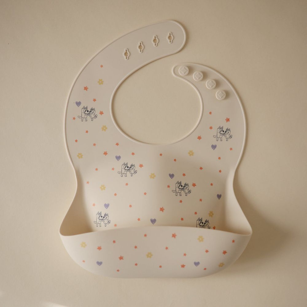 Alternative view of Bluey x Mushie Silicone Baby Bib