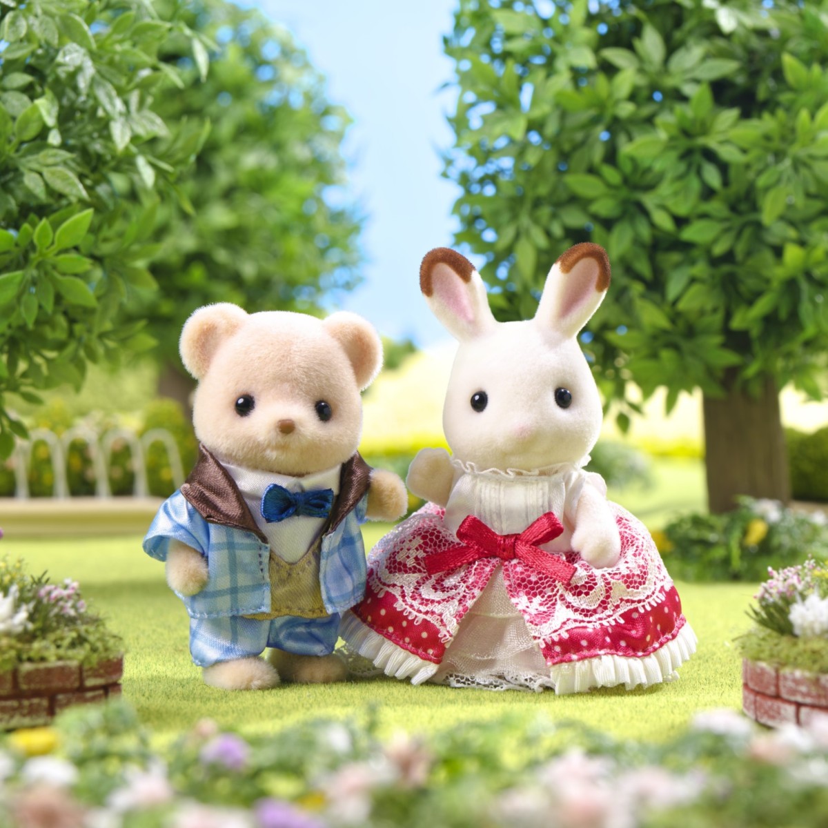 Alternative view of Calico Critters Anniversary Friends Set - Freya & Theo Collectible Doll Figures