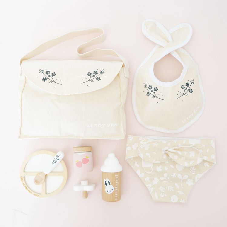 Dolls Nursing Kit & Bag - 8 Pieces - Image 5