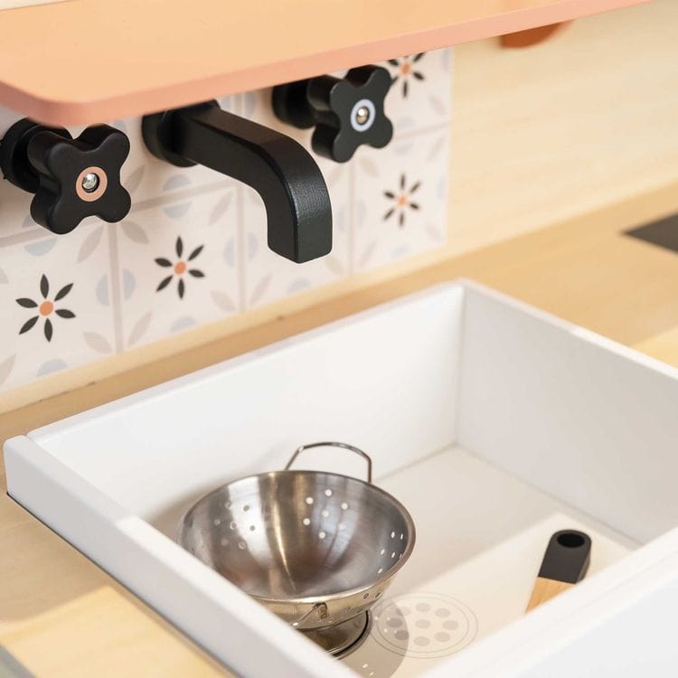 Family Size Wooden Play Kitchen - Image 4