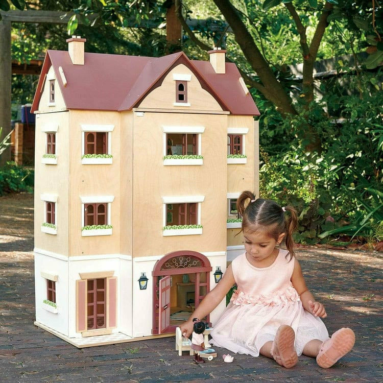 Alternative view of Fantail Hall Dollhouse