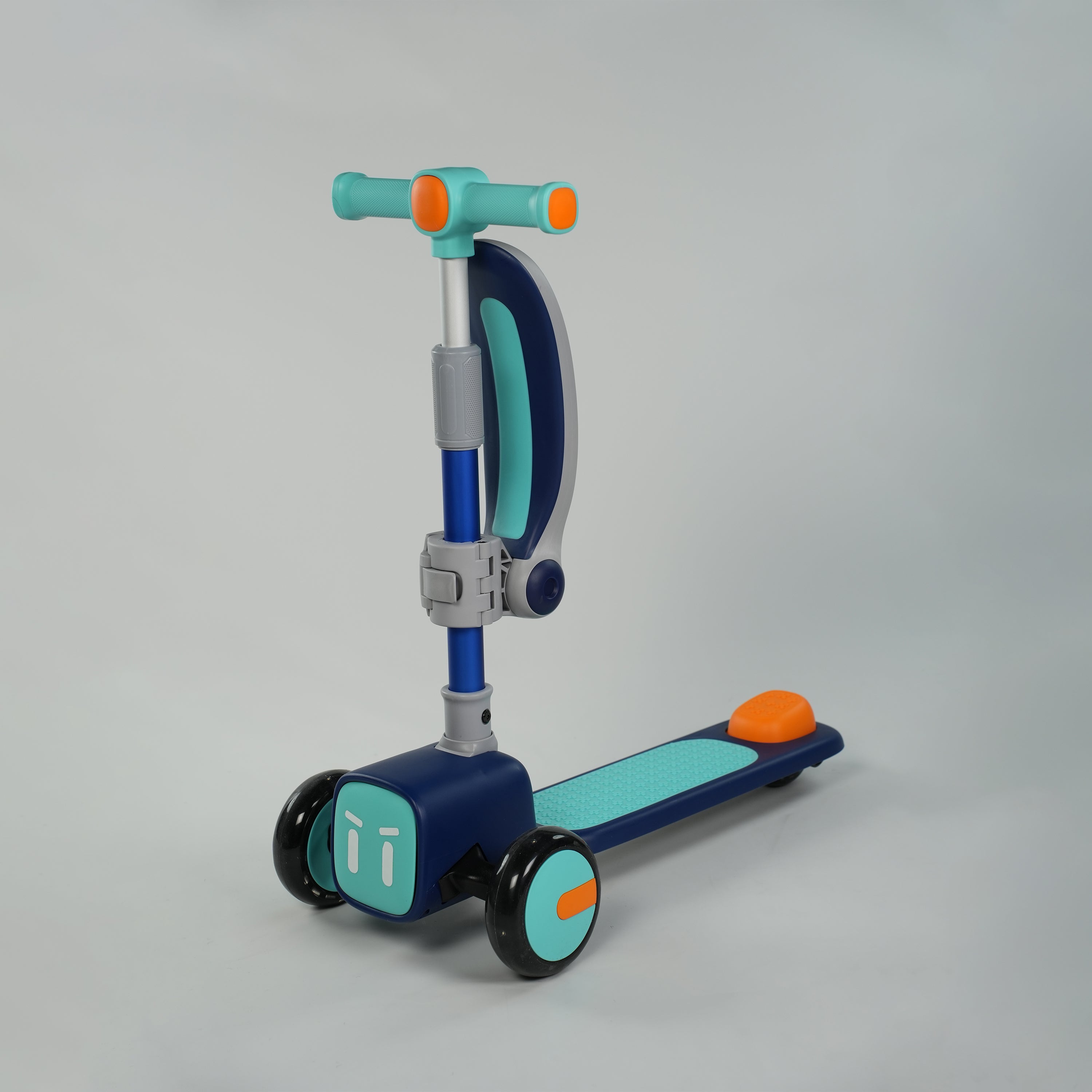 Freddo Poker Face Scooter - Blue - Image 6