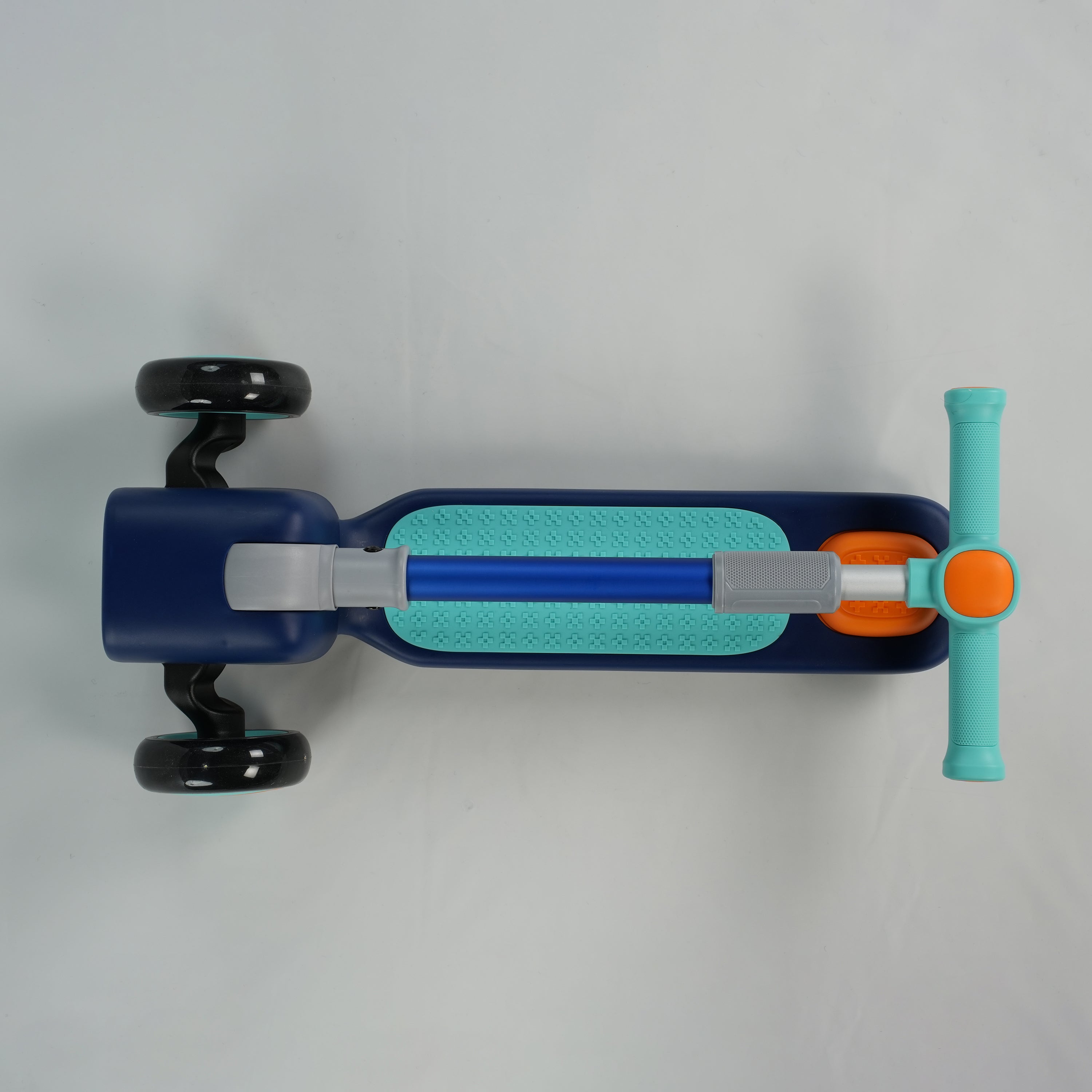 Freddo Poker Face Scooter - Blue - Image 8