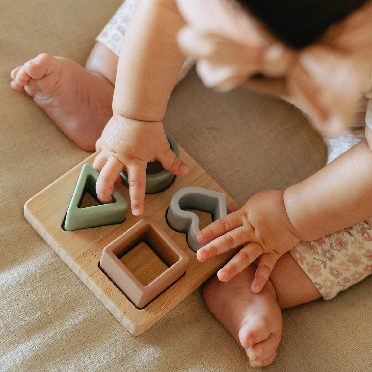 Hello Baby 6-9 Month Gift Set - Image 3