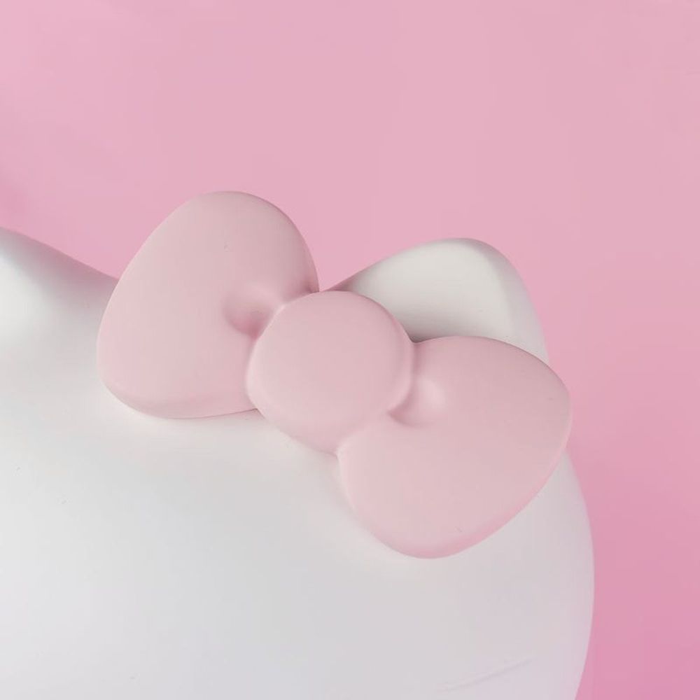 Hello Kitty Figure with Pastel Pink Apple - 10.2" - Image 5