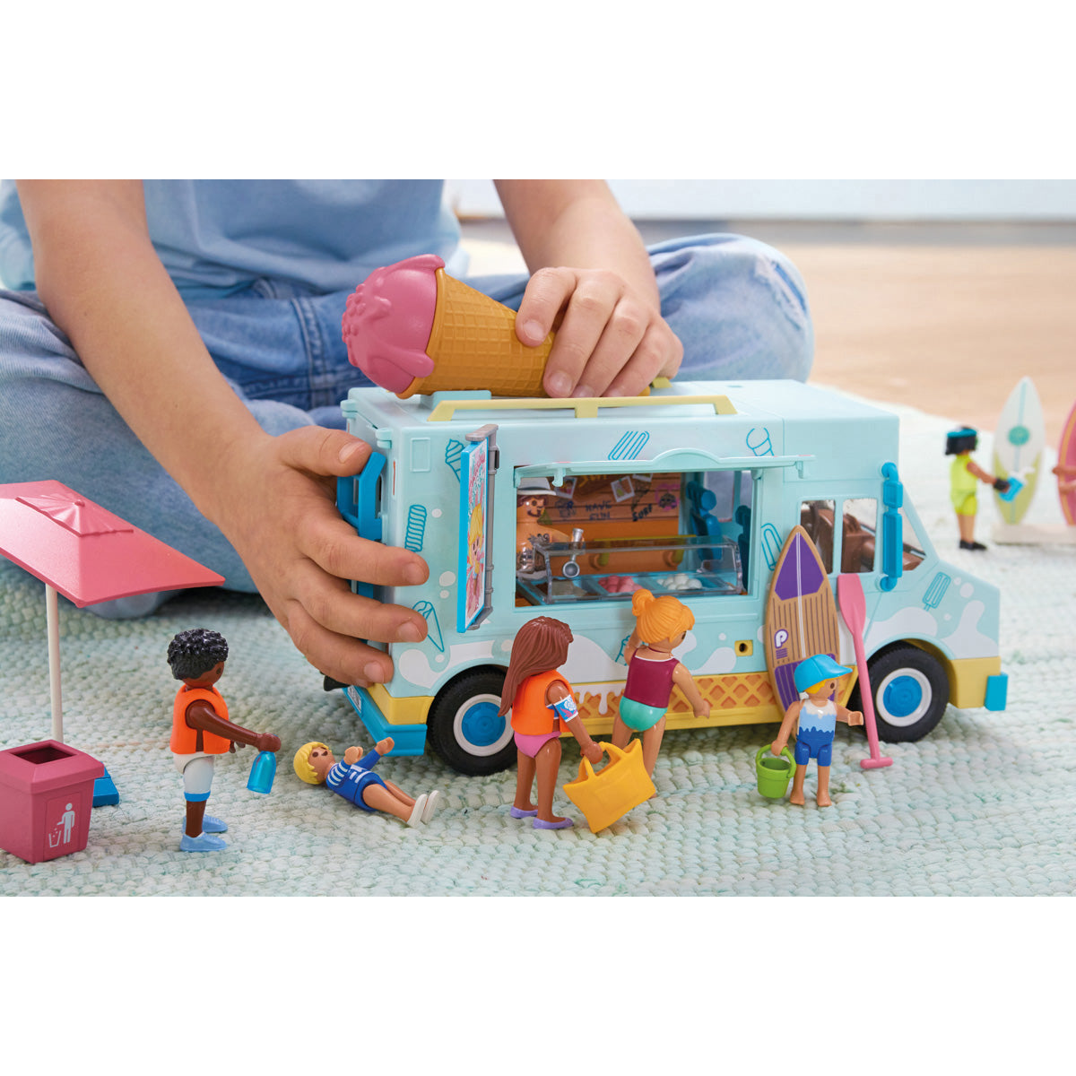 Ice Cream Truck with Surf Shop Playset - Image 3