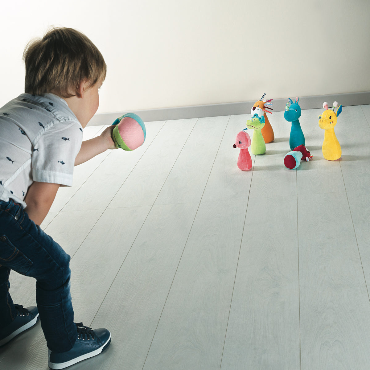 Alternative view of Jungle Bowling Game