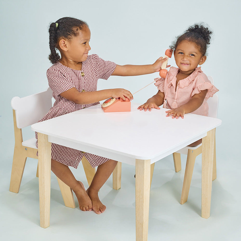 Alternative view of Kid's Table