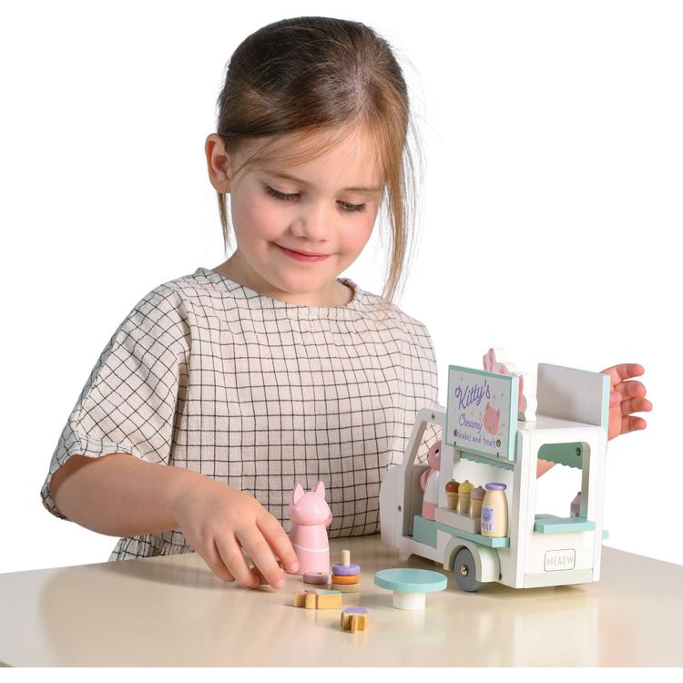 Kitty's Milkshake Van - Image 6