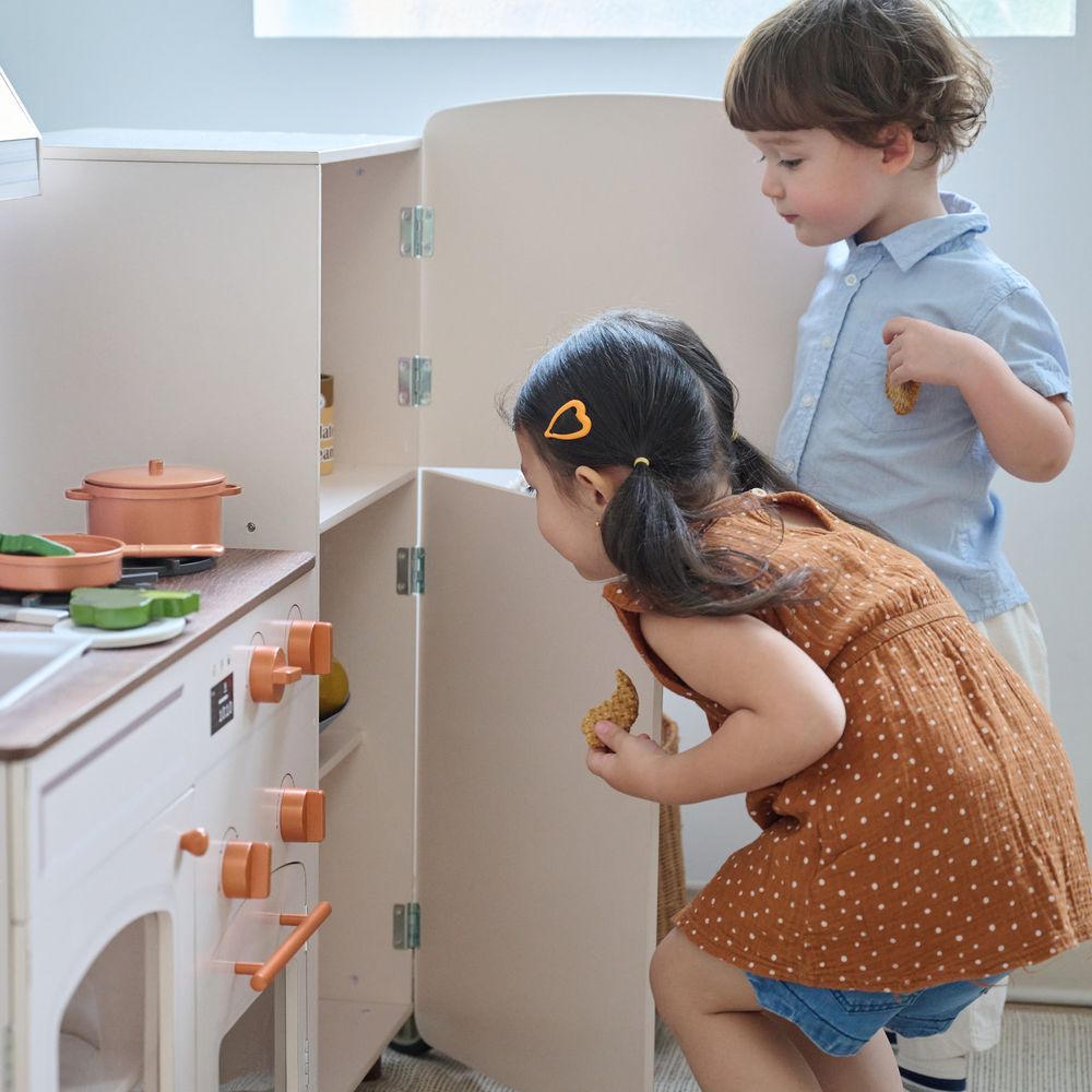 Little Chef Normandy Wooden Play Kitchen with Modular Fridge & Sink - Pink - Image 6