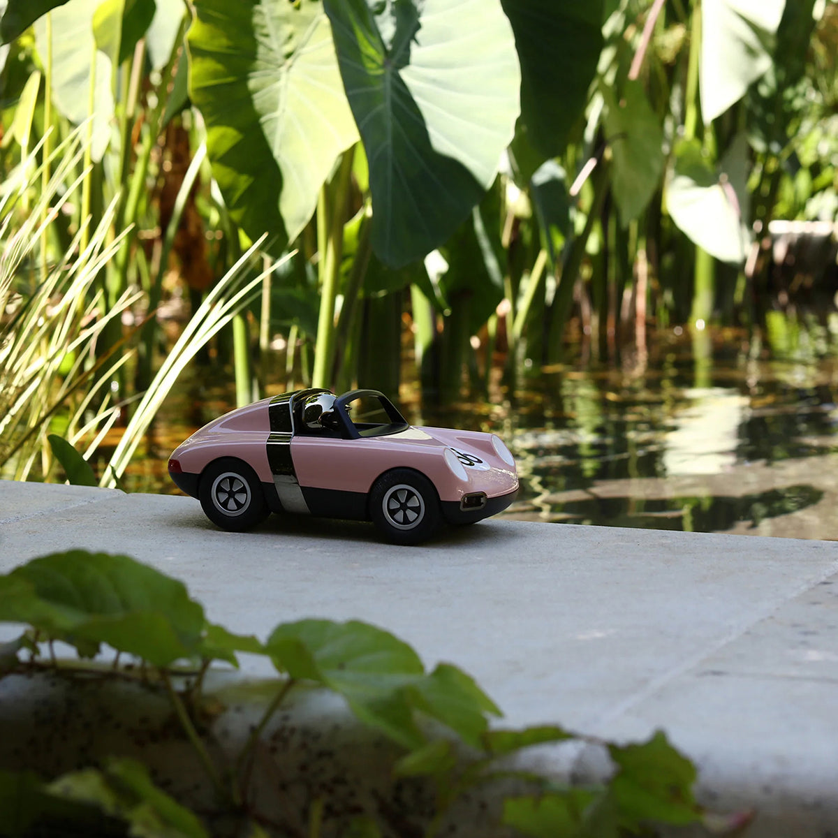 Luft Toy Car - Pop Pink - Image 3