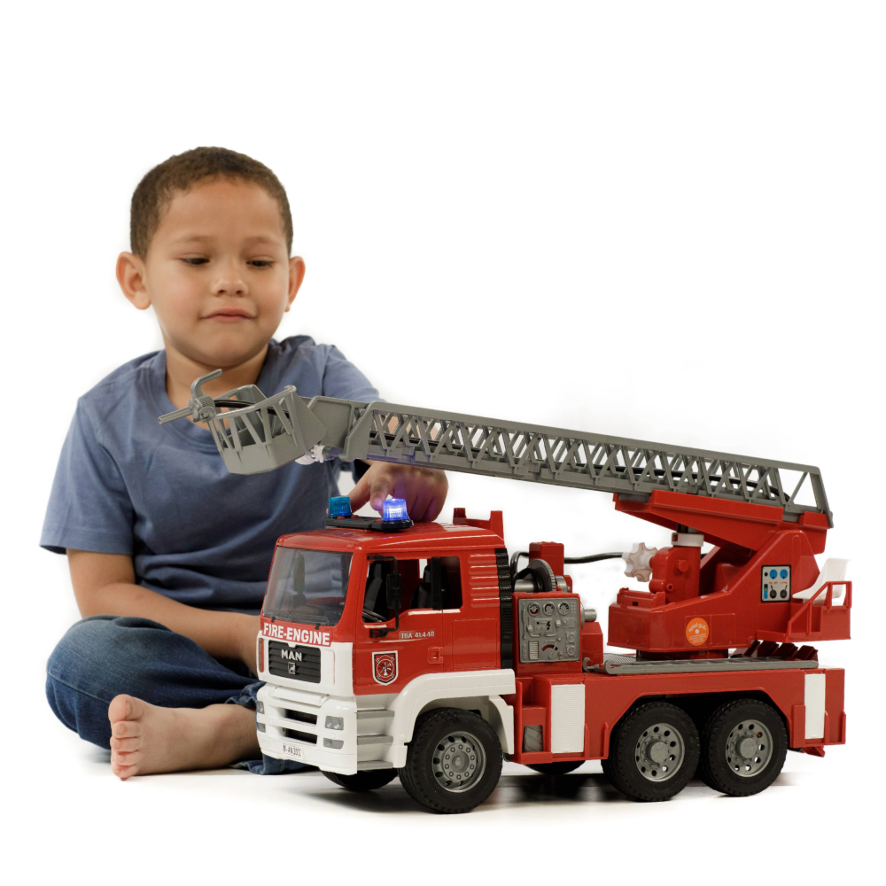 Alternative view of MAN Fire Engine with Selwing Ladder