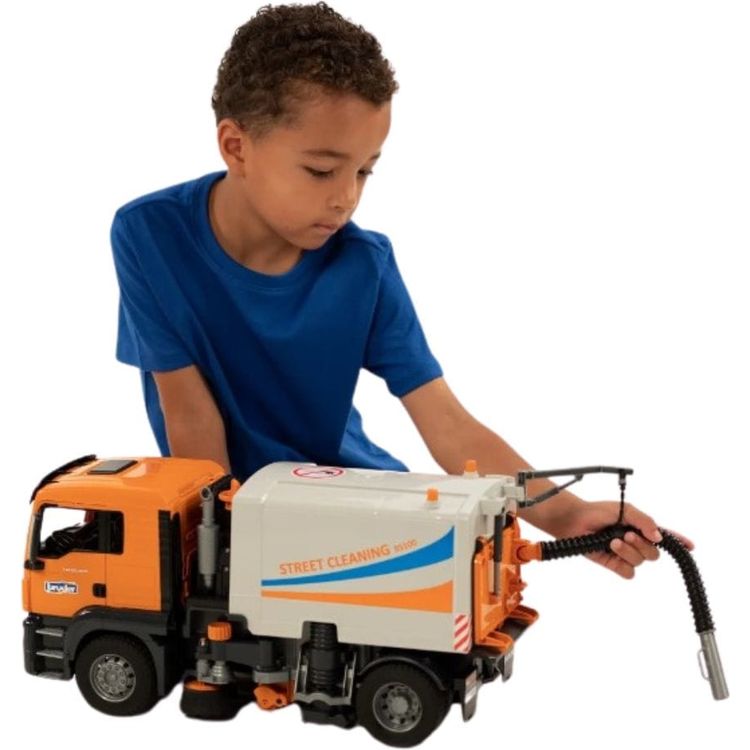 MAN TGS Street Sweeper - Image 2