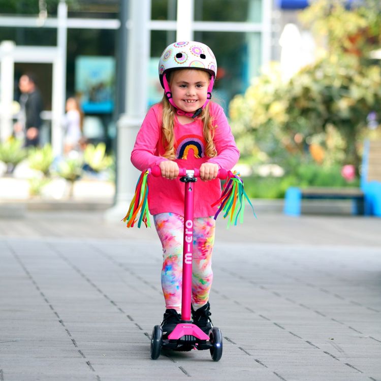 Micro Maxi LED Scooter - Pink - Image 3