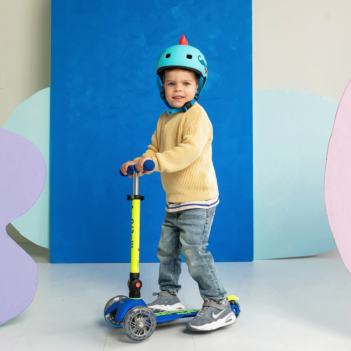 Alternative view of Mini Deluxe Foldable LED Scooter - Neon Canary Yellow/Blue