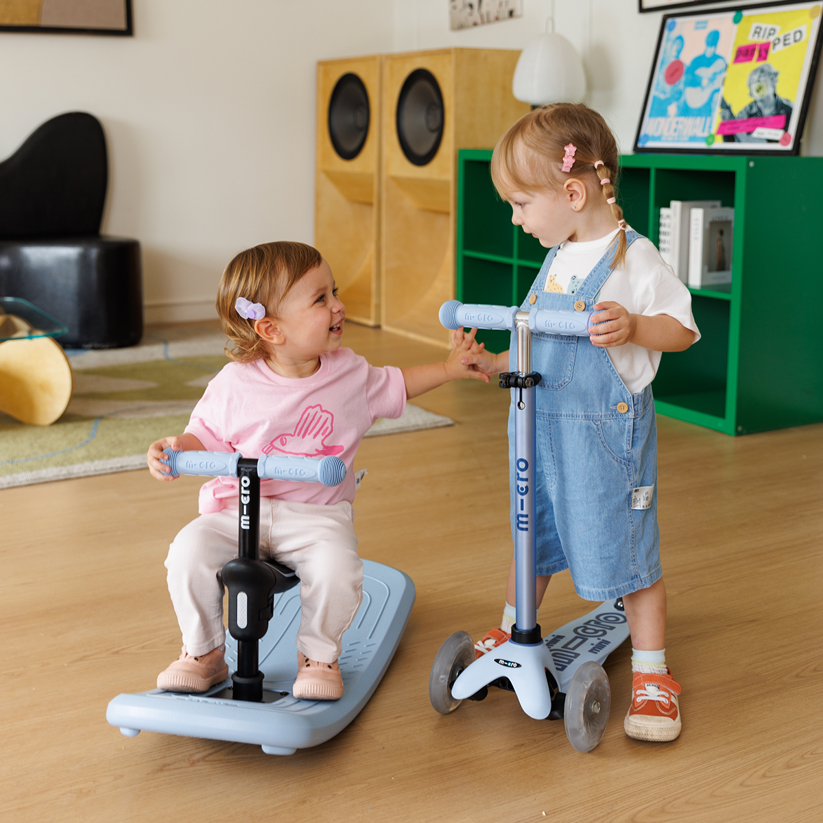Alternative view of Mini Deluxe Rock & Go LED Scooter - Ocean Slate