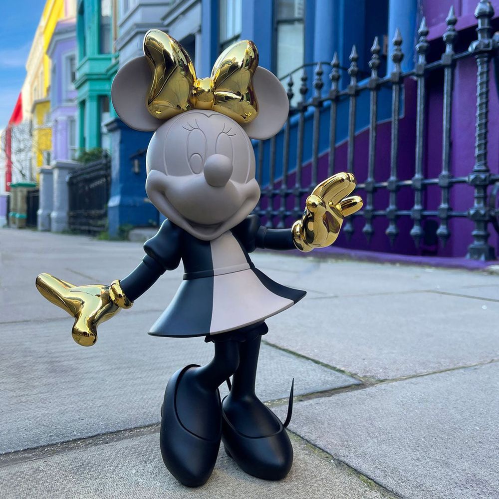 Alternative view of Minnie Mouse 12" Kelly Hoppen Figurine