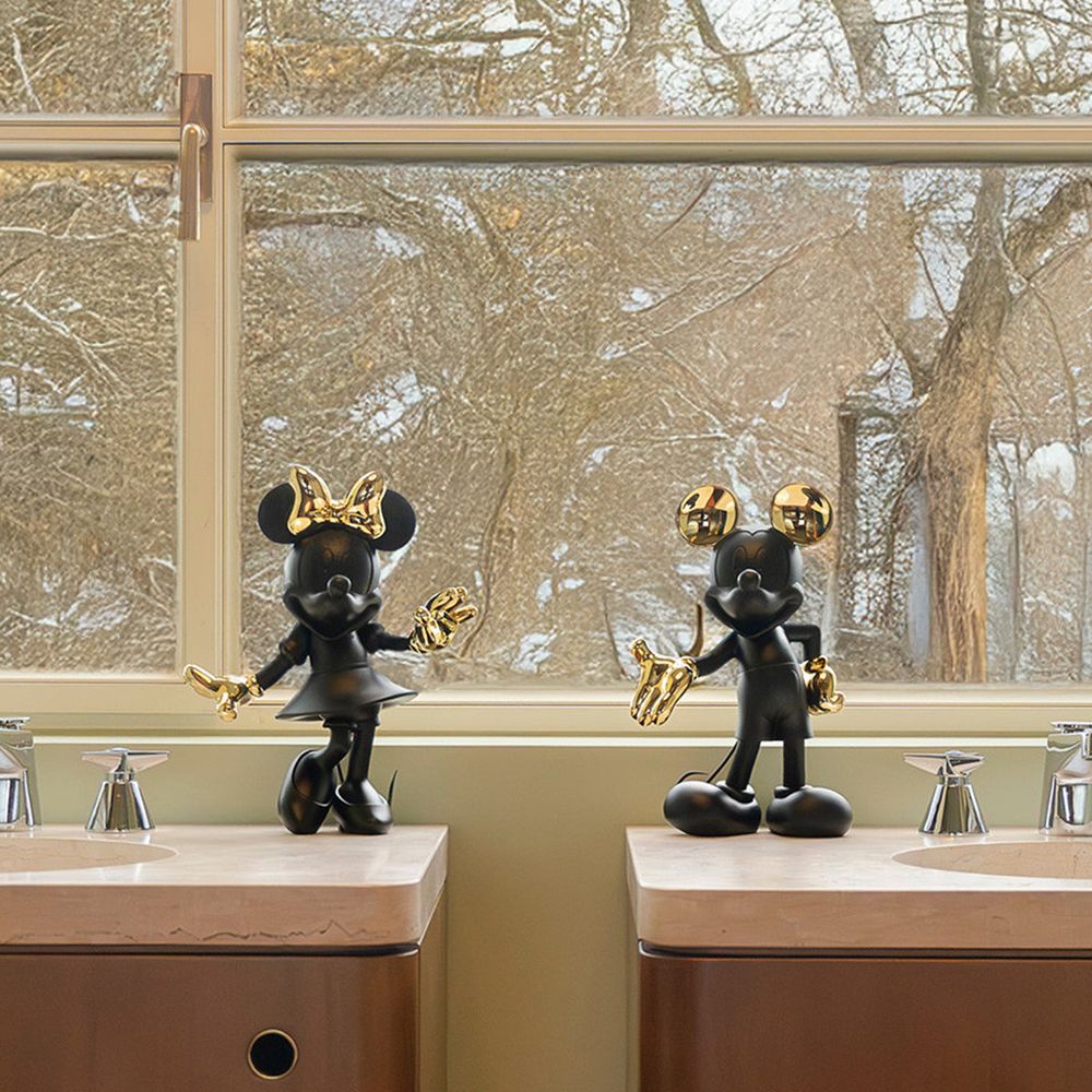 Alternative view of Minnie Mouse 12" Welcome Studio Figurine - Black & Gold