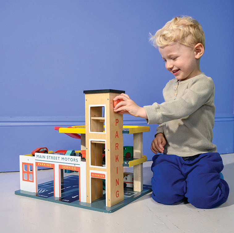 Multi-Level Garage Playset with Lift - Image 3