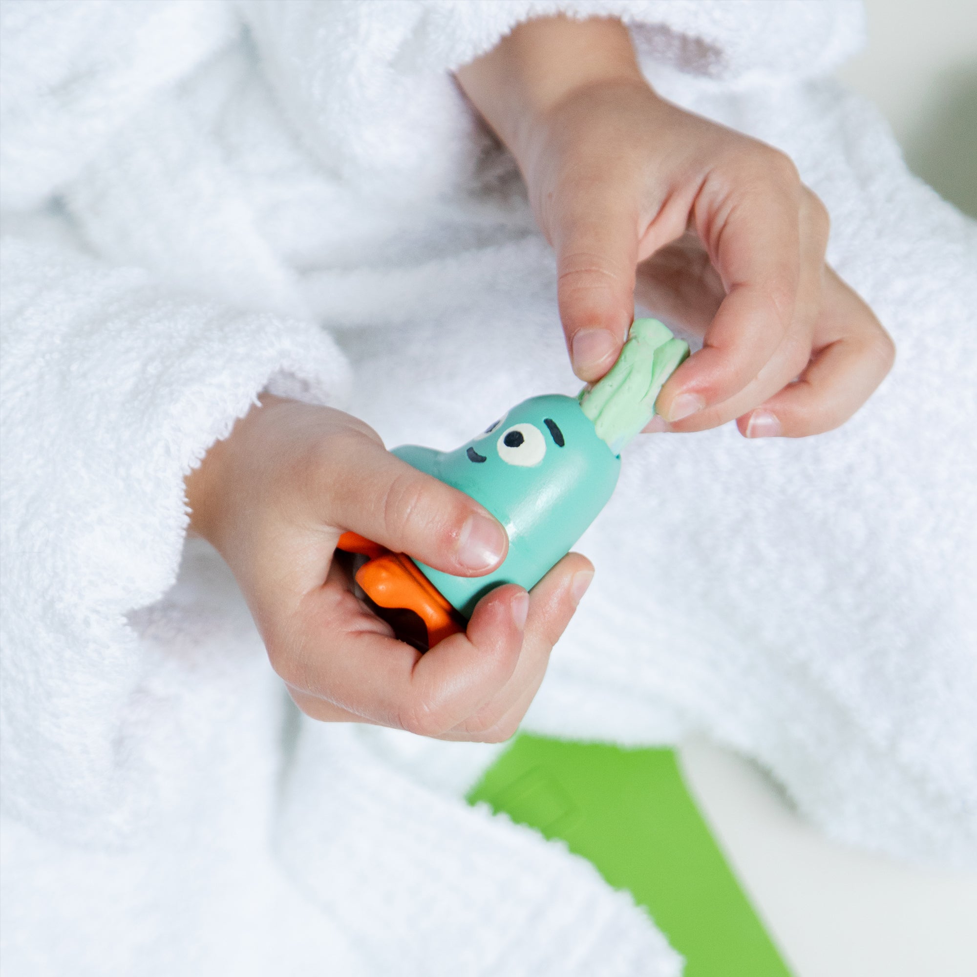 Alternative view of Pataploof - Pink and Blue Bath & Shower Dough + Bloop Ploofy