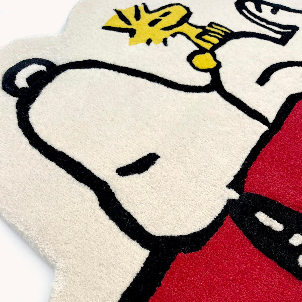Peanuts Dog House Rug - 4' x 5' - Image 3