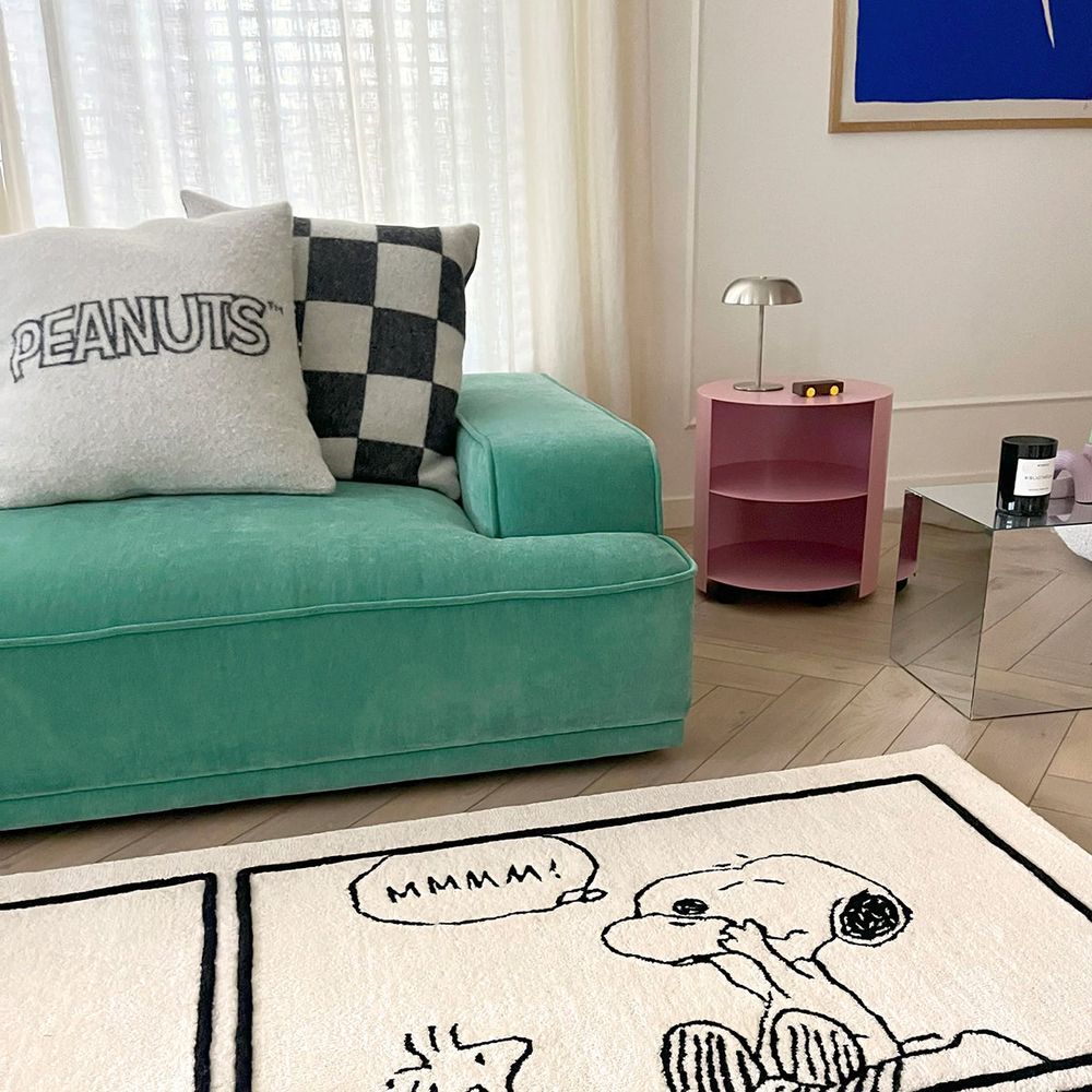 Alternative view of Peanuts Hug Pillow Cover