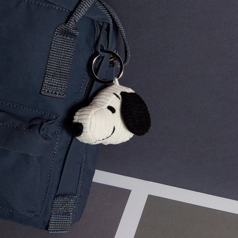 Alternative view of Peanuts Snoopy Keychain - Corduroy