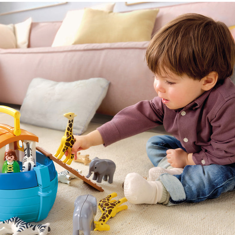 Alternative view of Playmobil Junior: My Take Along Noah´s Ark