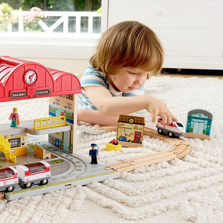 Alternative view of Portable Train Station Set