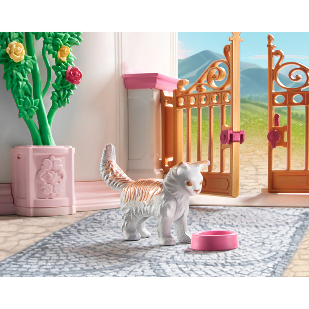 Princess Castle Playset with Royal Couple - Image 4