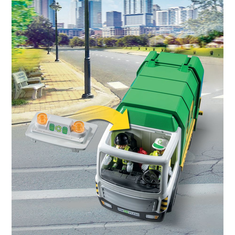 Alternative view of Recycling Truck with Accessories and 2 Figures