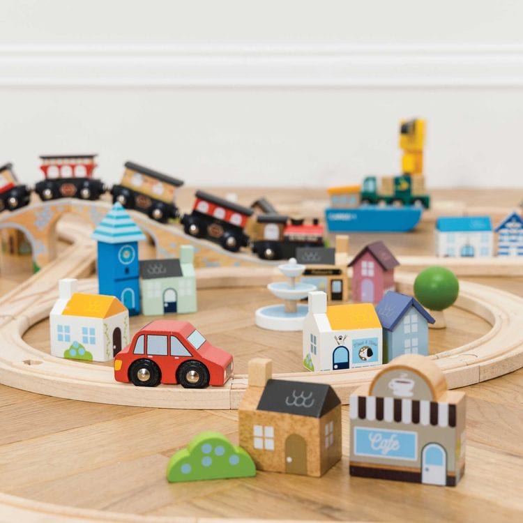 Alternative view of Royal Express Train Set - 180 Pieces