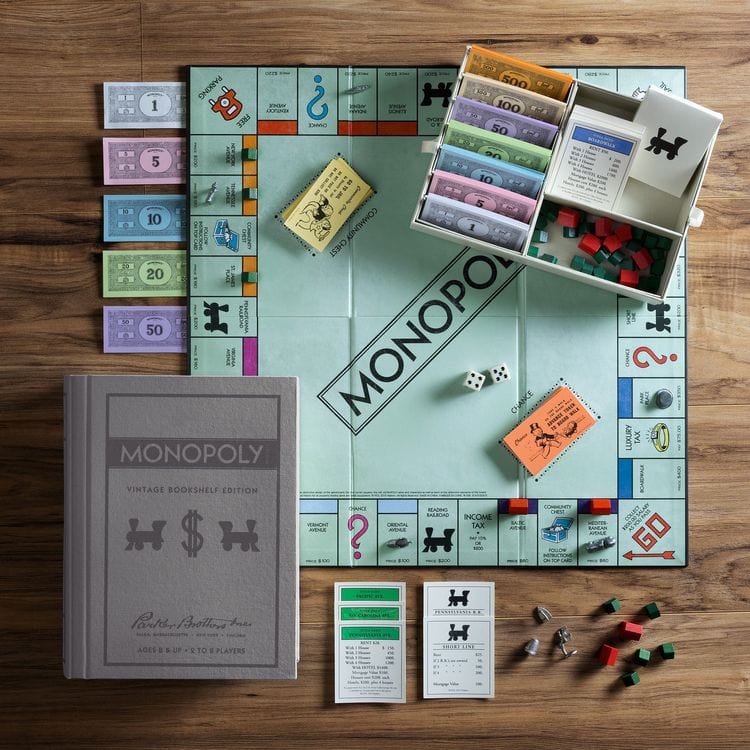 Vintage Bookshelf Games 3-Pack: Monopoly, Scrabble, Clue - Image 5