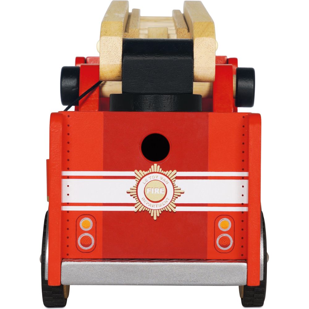 Wood Fire Engine with Firefighters - Image 10