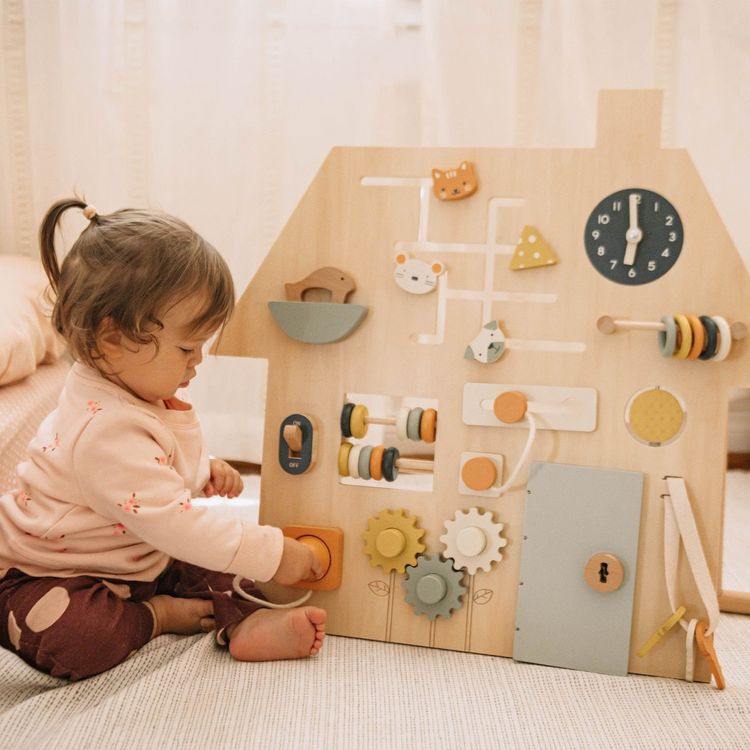 Alternative view of Wooden Busy Board