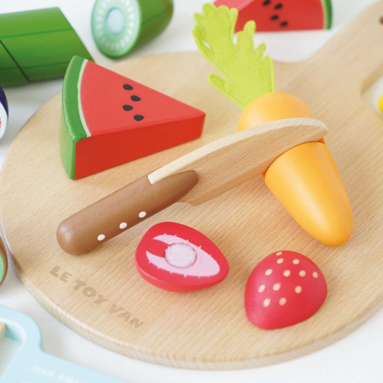 Alternative view of Wooden Chopping Board & Sliceable Play Food