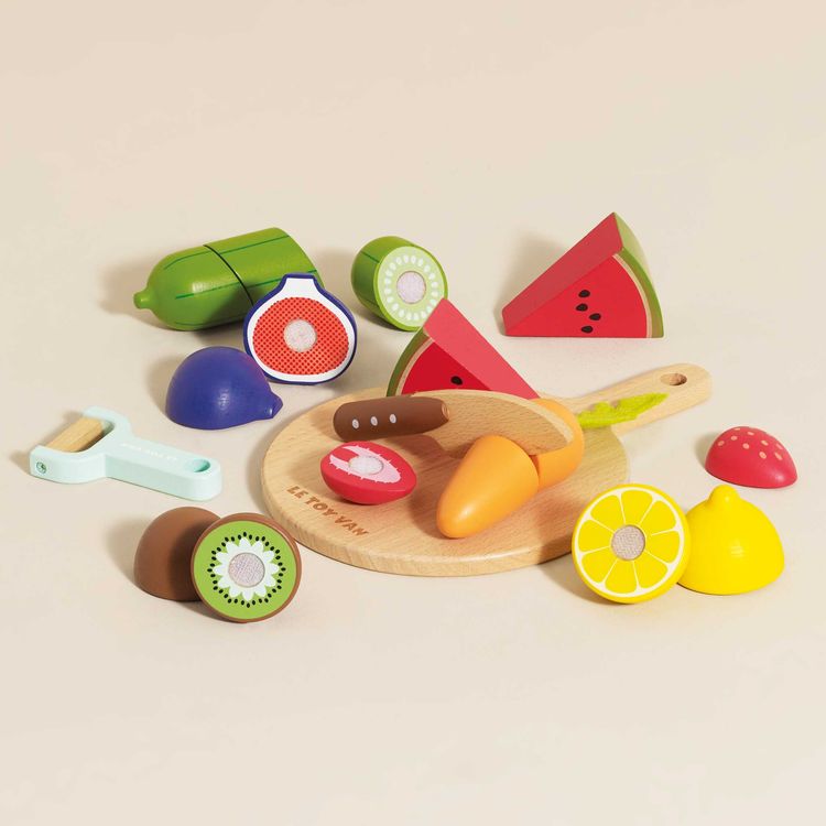 Wooden Chopping Board & Sliceable Play Food - Image 3