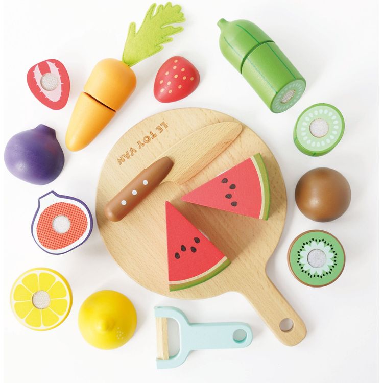 Wooden Chopping Board & Sliceable Play Food - Image 6